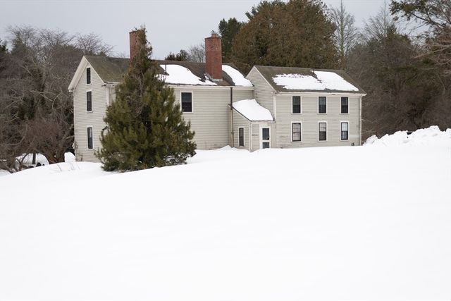 131 Wellesley Street, Weston, MA 02493