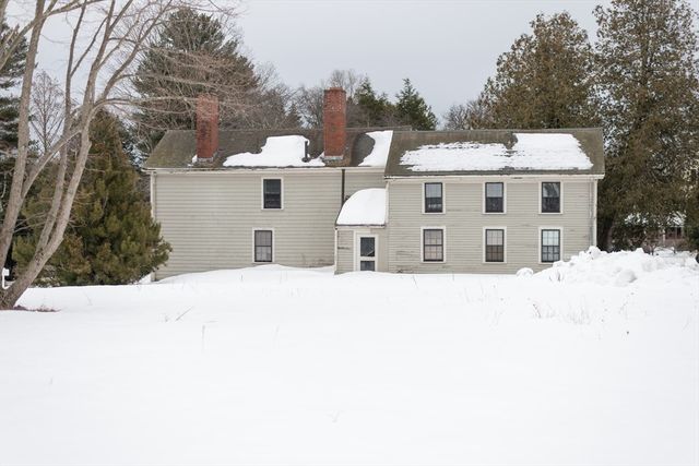131 Wellesley Street, Weston, MA 02493