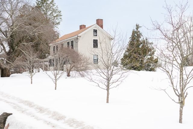 131 Wellesley Street, Weston, MA 02493