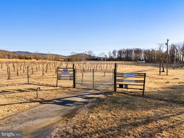 4500 WINERY LN, Barboursville, VA 22923