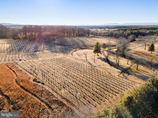 4500 WINERY LN, Barboursville, VA 22923