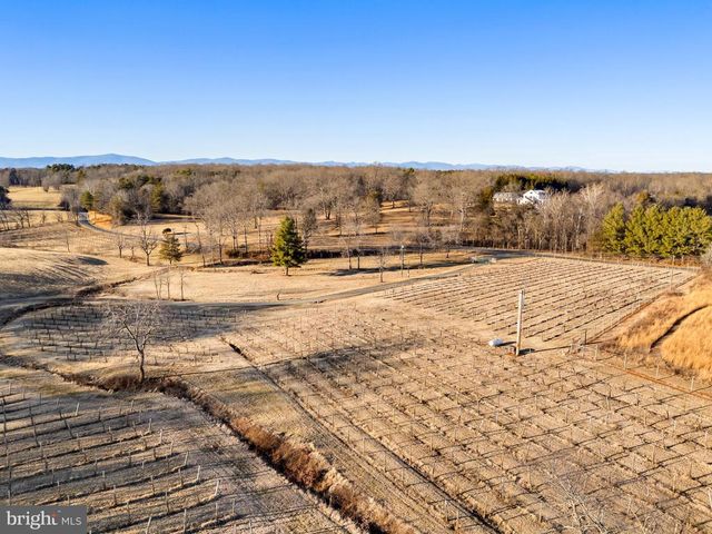 4500 WINERY LN, Barboursville, VA 22923