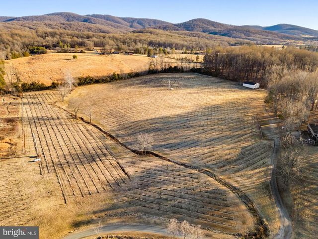 4500 WINERY LN, Barboursville, VA 22923