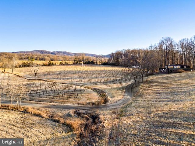 4500 WINERY LN, Barboursville, VA 22923