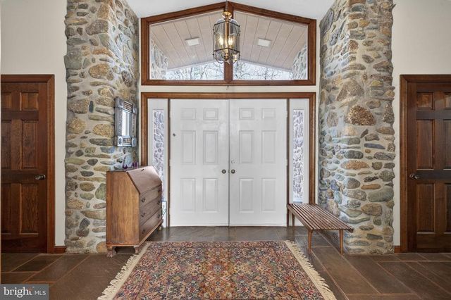 4500 WINERY LN, Barboursville, VA 22923