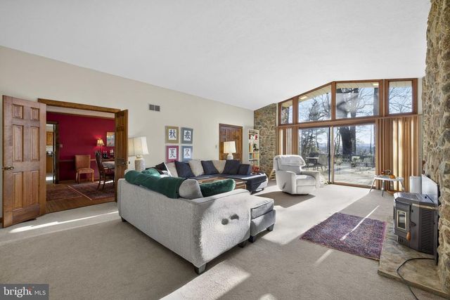 4500 WINERY LN, Barboursville, VA 22923