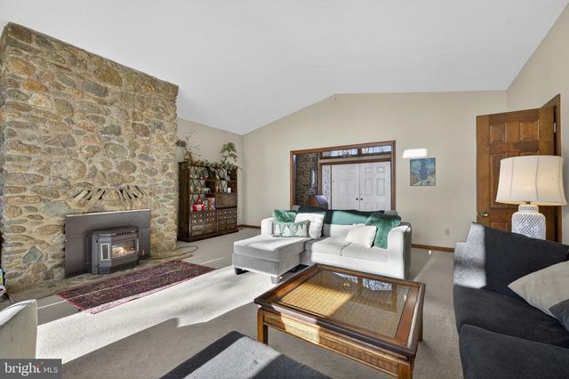 4500 WINERY LN, Barboursville, VA 22923