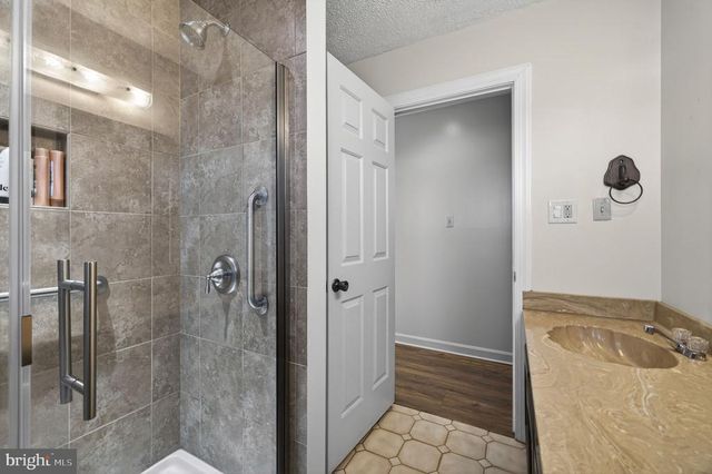 4500 WINERY LN, Barboursville, VA 22923