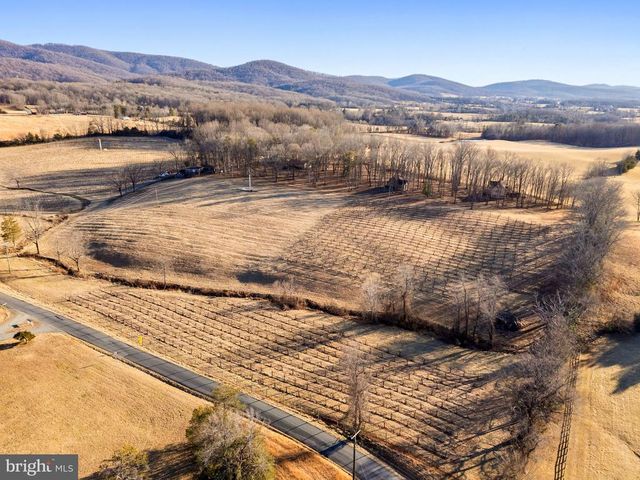 4500 WINERY LN, Barboursville, VA 22923