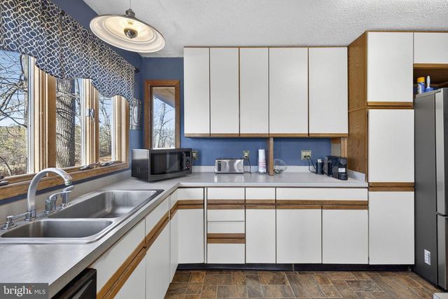 4500 WINERY LN, Barboursville, VA 22923