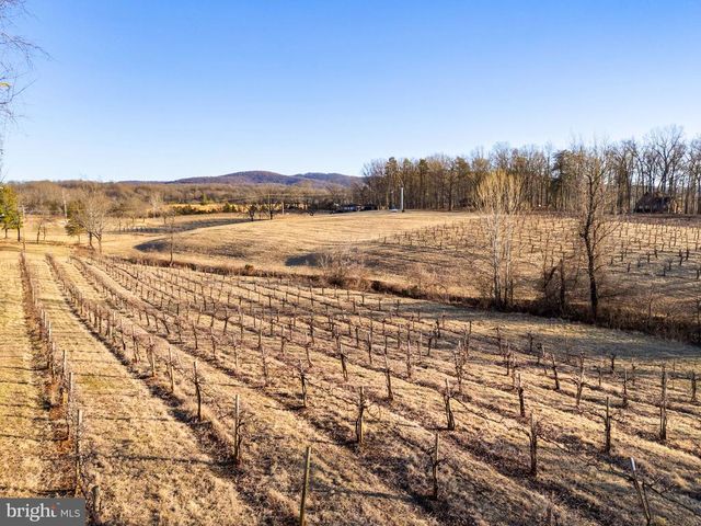 4500 WINERY LN, Barboursville, VA 22923