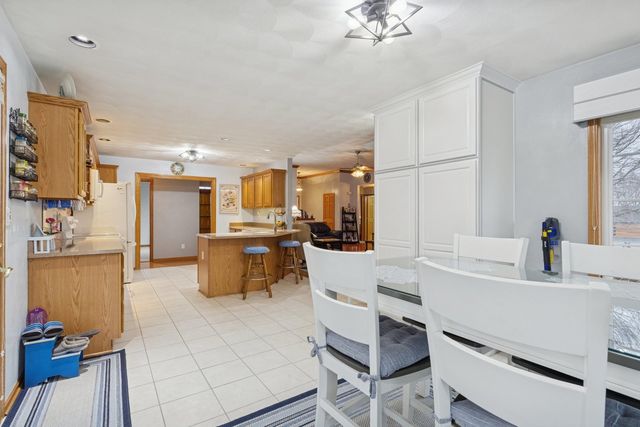 638 Merrion Road, Roscoe, IL 61073