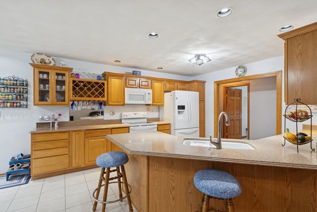 638 Merrion Road, Roscoe, IL 61073