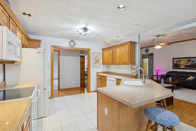 638 Merrion Road, Roscoe, IL 61073