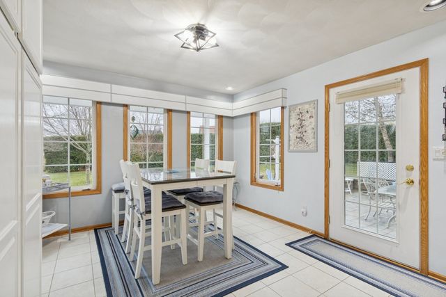 638 Merrion Road, Roscoe, IL 61073