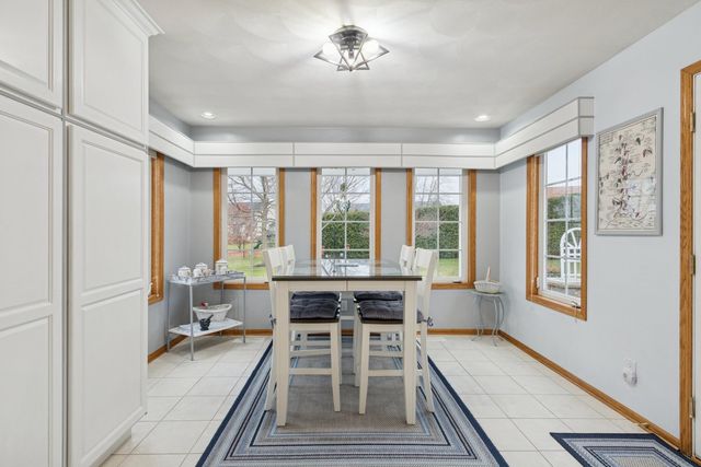 638 Merrion Road, Roscoe, IL 61073