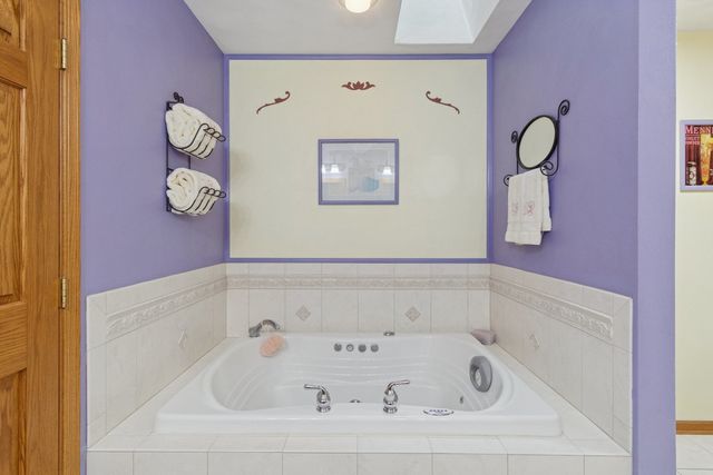 638 Merrion Road, Roscoe, IL 61073