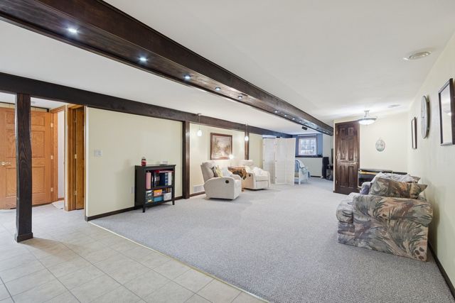 638 Merrion Road, Roscoe, IL 61073