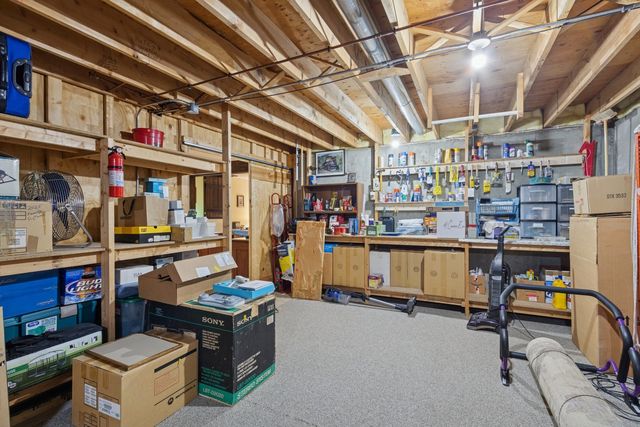 638 Merrion Road, Roscoe, IL 61073