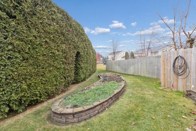 638 Merrion Road, Roscoe, IL 61073