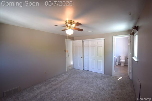 1309 W Elmwood Avenue, Clawson, MI 48017