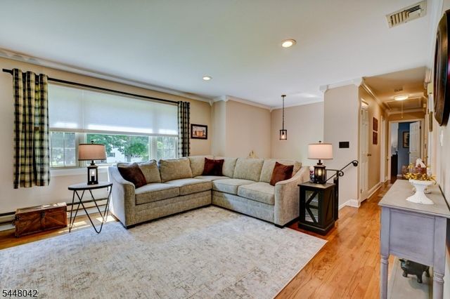 102 Tomahawk Trl, Sparta Twp., NJ 07871
