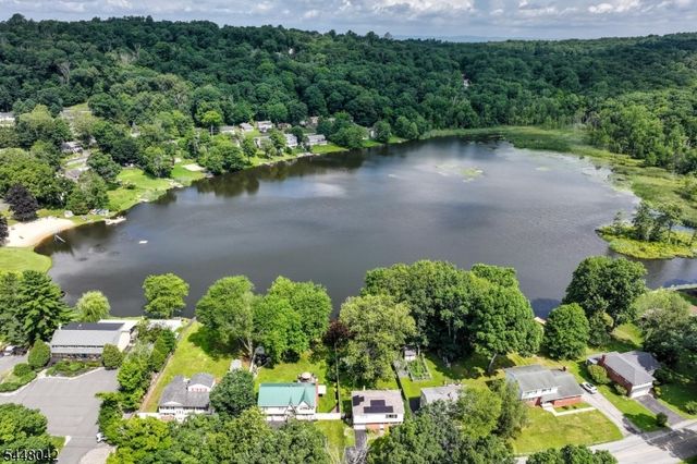 102 Tomahawk Trl, Sparta Twp., NJ 07871