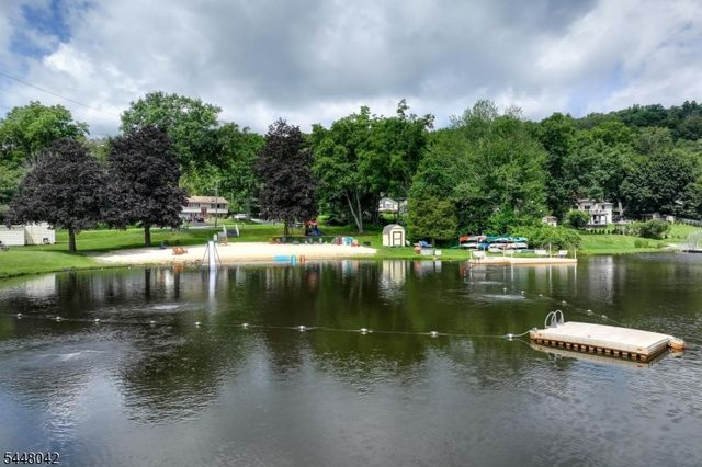 102 Tomahawk Trl, Sparta Twp., NJ 07871