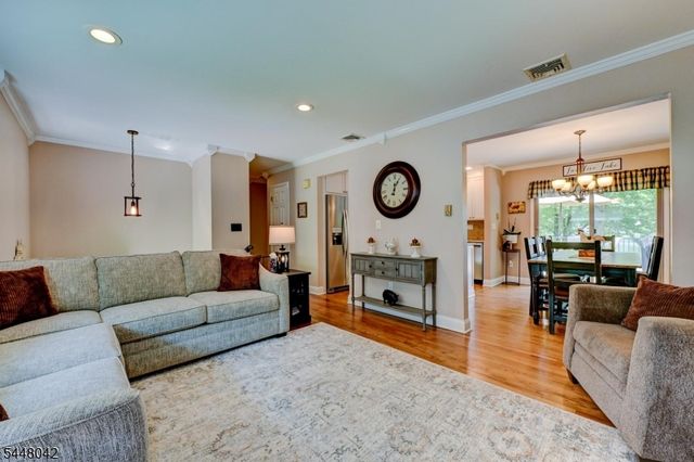 102 Tomahawk Trl, Sparta Twp., NJ 07871