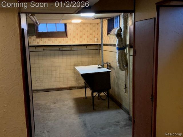 22059 Firwood Avenue, Eastpointe, MI 48021