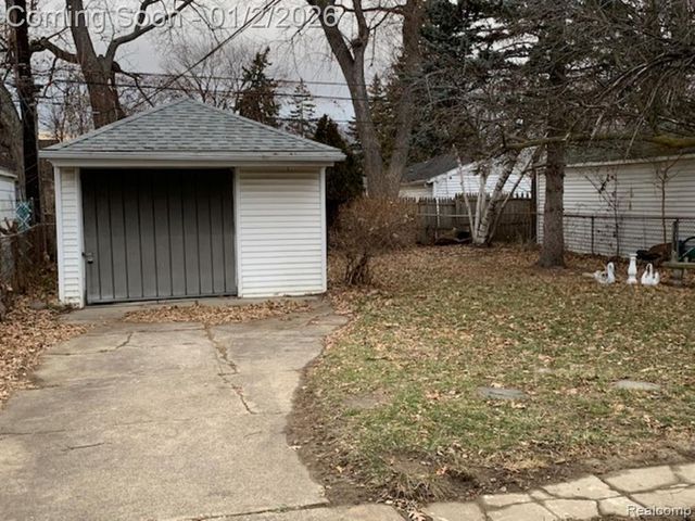 22059 Firwood Avenue, Eastpointe, MI 48021