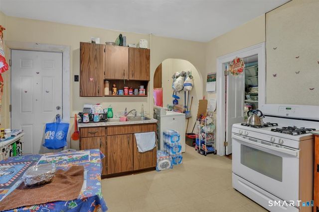 23 Summer Street, Waterbury, CT 06704