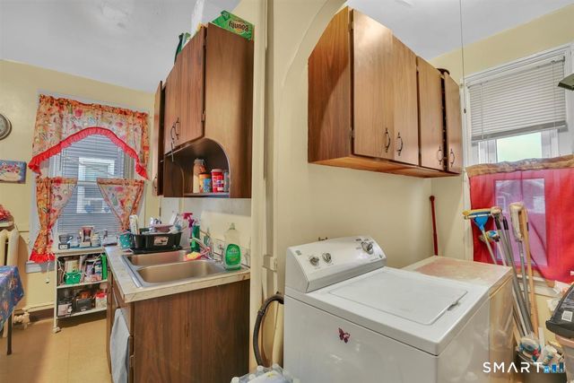 23 Summer Street, Waterbury, CT 06704