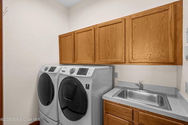 510 Lake Victoria Circle, Melbourne, FL 32940