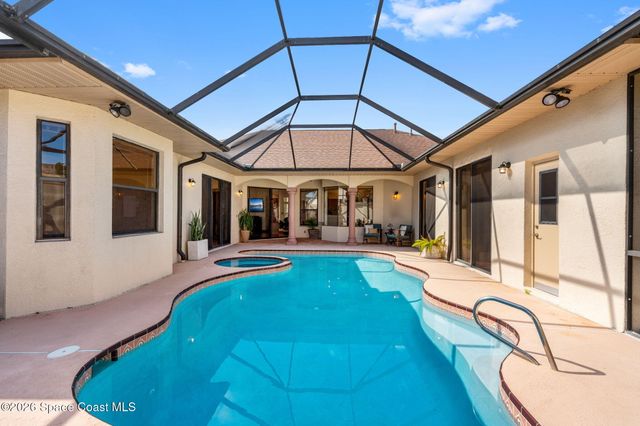 510 Lake Victoria Circle, Melbourne, FL 32940