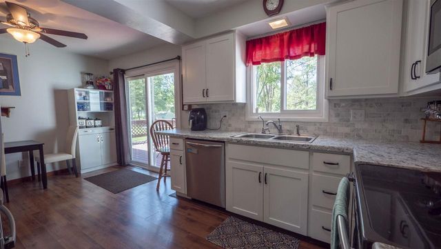 N2649 KELLEEN DRIVE, Waupaca, WI 54981