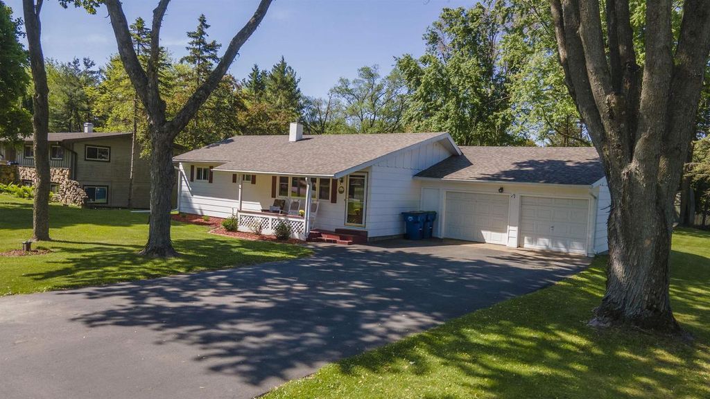 N2649 KELLEEN DRIVE, Waupaca, WI 54981