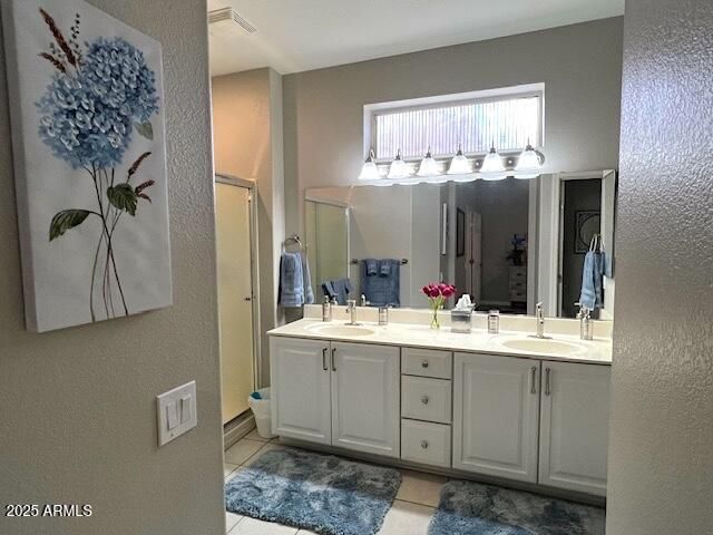 15628 W HIDDEN CREEK Lane, Surprise, AZ 85374