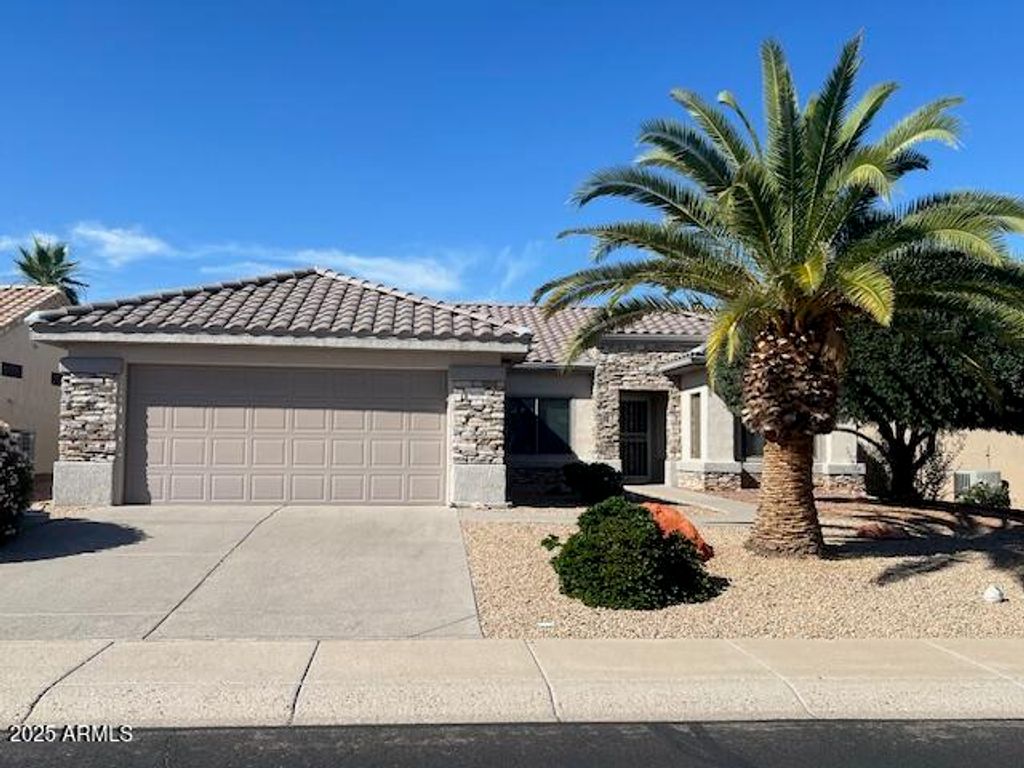 15628 W HIDDEN CREEK Lane, Surprise, AZ 85374