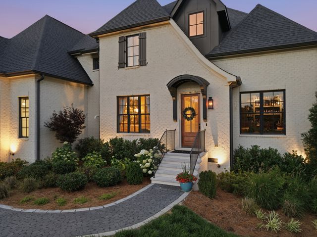 2108 Timberwood Pl, Nashville, TN 37215