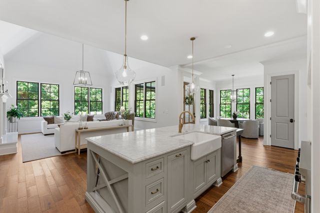 2108 Timberwood Pl, Nashville, TN 37215