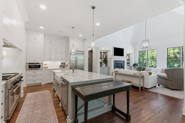 2108 Timberwood Pl, Nashville, TN 37215