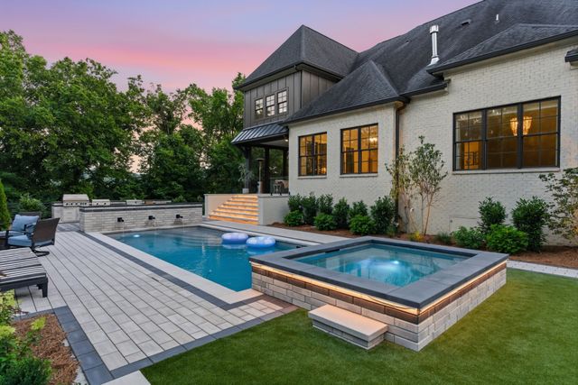 2108 Timberwood Pl, Nashville, TN 37215