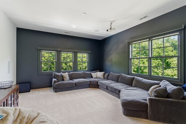 2108 Timberwood Pl, Nashville, TN 37215