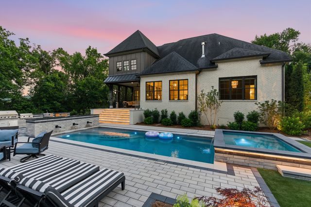 2108 Timberwood Pl, Nashville, TN 37215