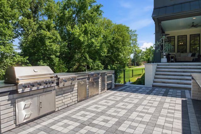 2108 Timberwood Pl, Nashville, TN 37215