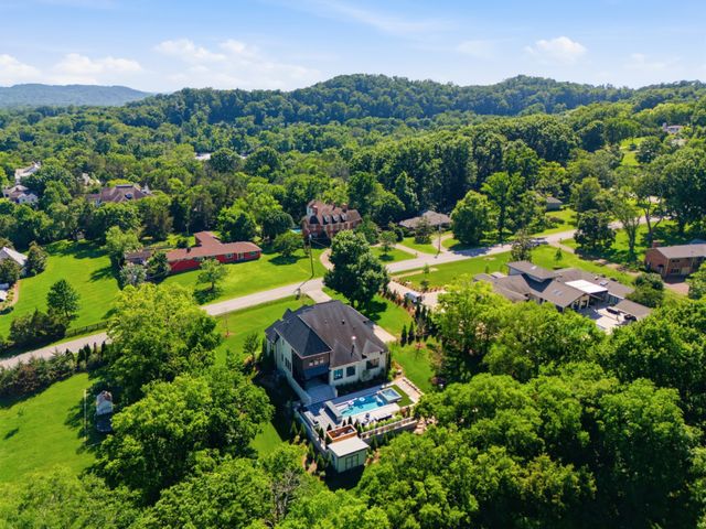 2108 Timberwood Pl, Nashville, TN 37215