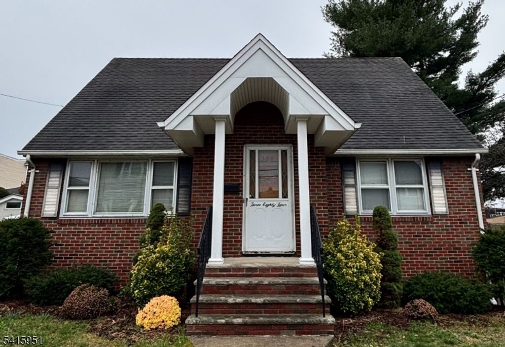 384 Madeline Ave, Garfield City, NJ 07026