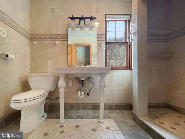 794 CLAREMONT AVE, Tamaqua, PA 18252