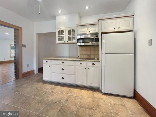 794 CLAREMONT AVE, Tamaqua, PA 18252